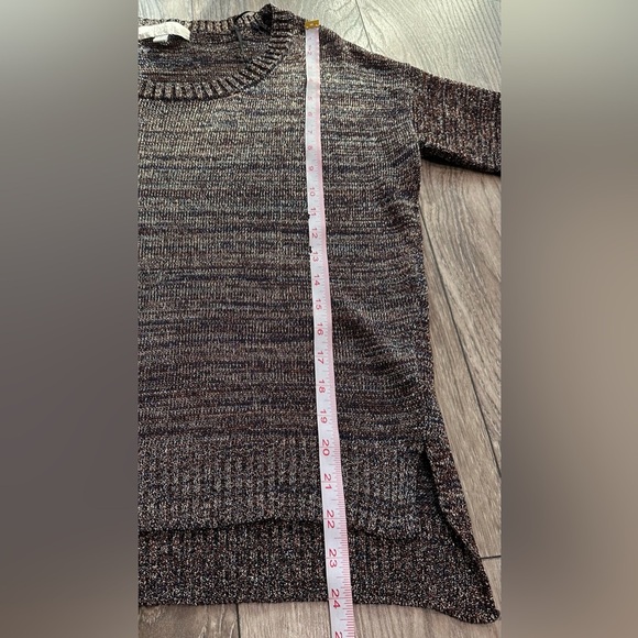 ✨ Olive & Oak Glittery Silver Top (M) ✨ - Picture 9 of 12